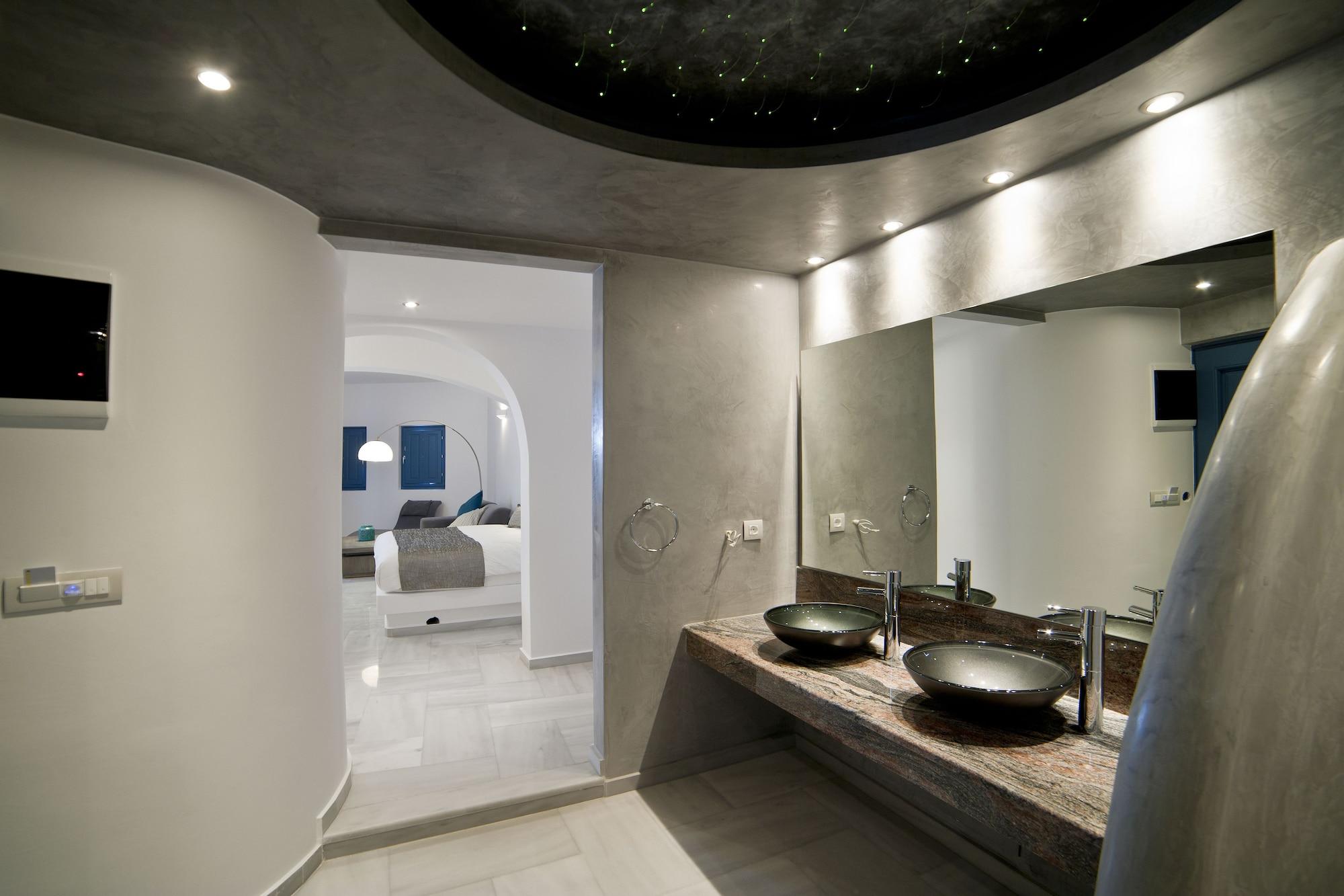 ANTELIZ SUITES in Santorini - Review with Photos & Hotel Map